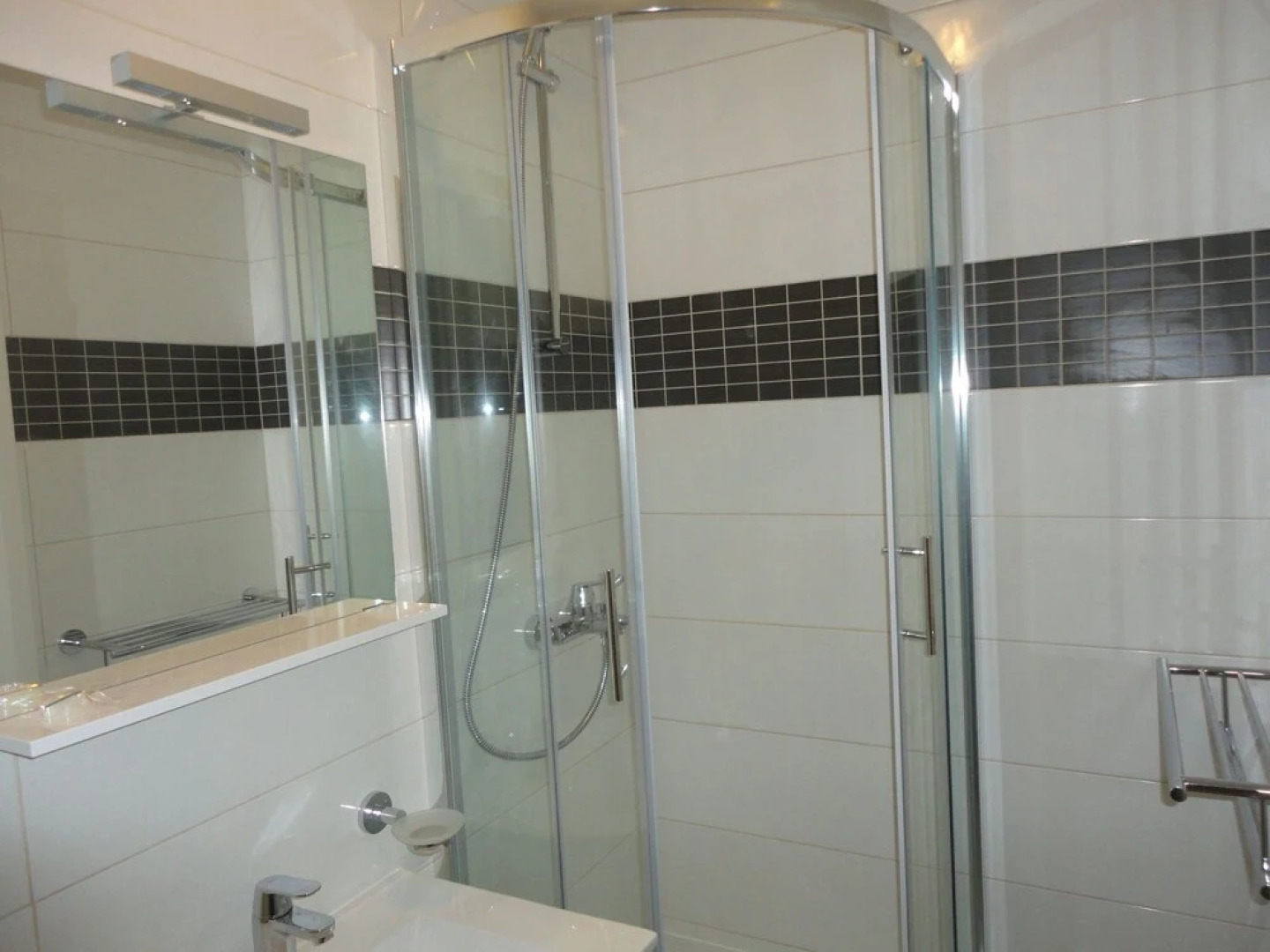 Lovely Apartment With Terrace and Gorgeous sea View. Near the Beach !