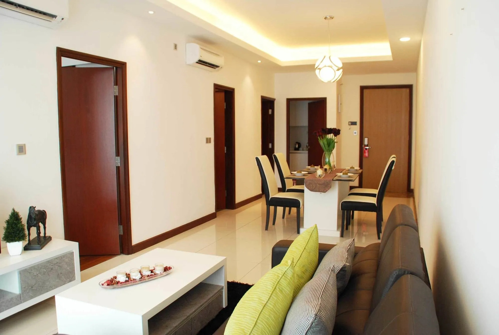 Paragon Serviced Suites @ Straits View