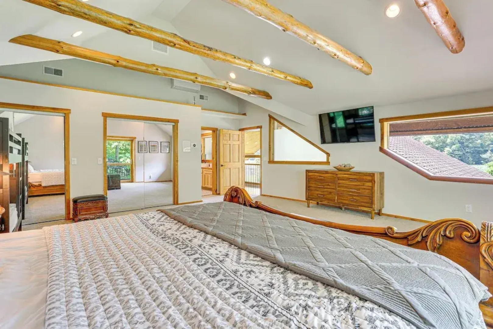 Secluded Cabin w/ Boats < 6 Mi to Jenny Jump!