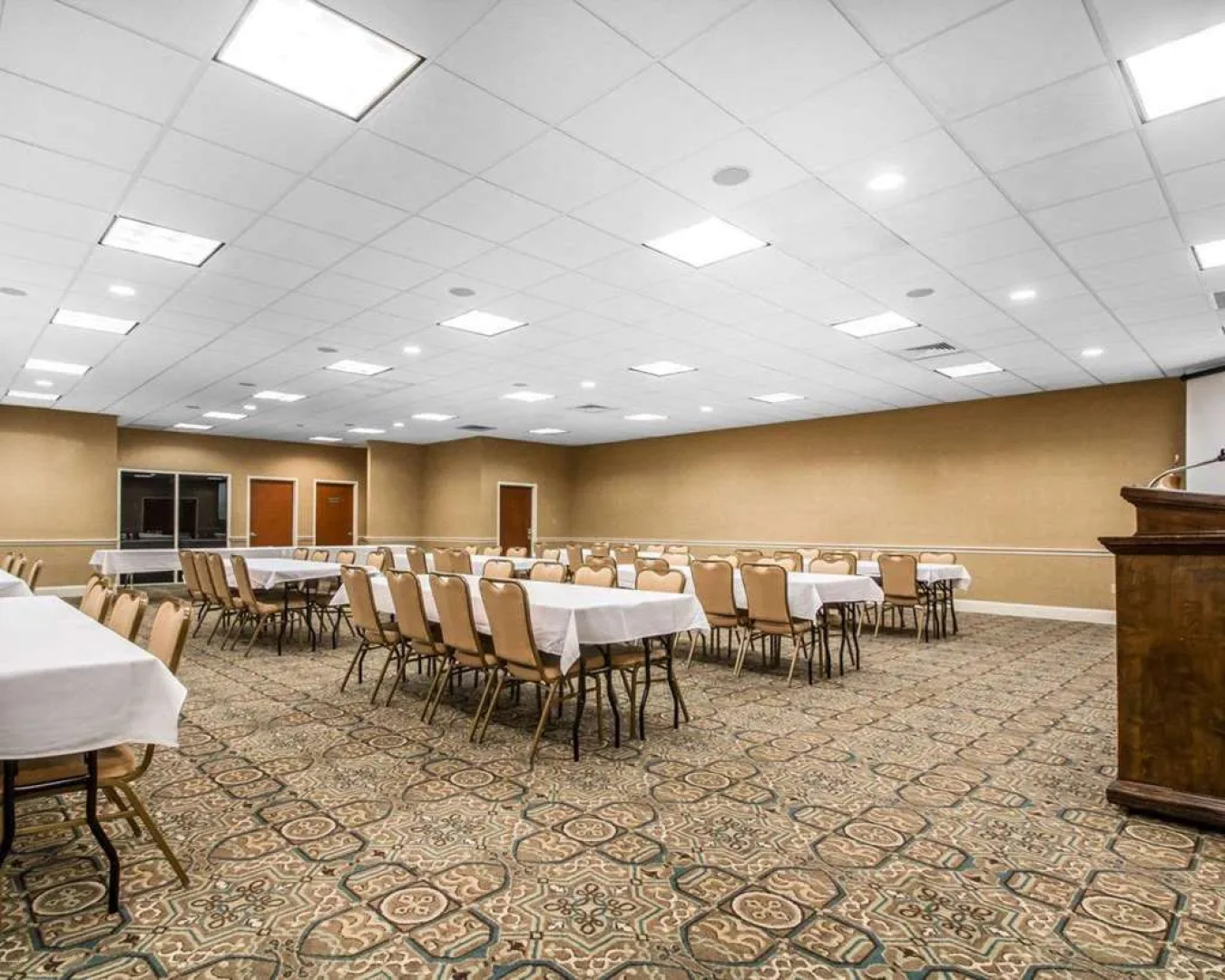 Quality Inn At Town Center