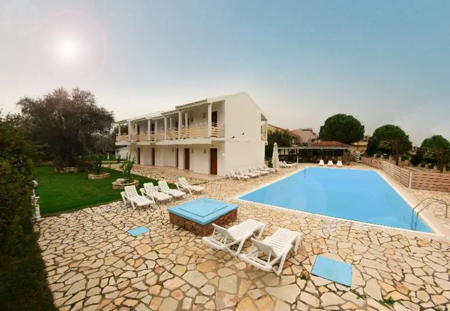 ELEÅŒNAS bohotel and Annex Apartment