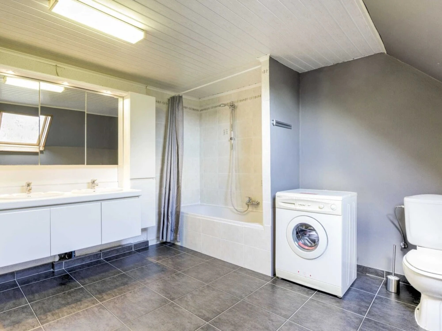 Vacation Home in Vleteren Near Nature Park