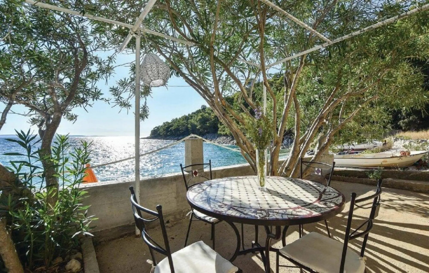 Mateo - by the Beach - A1 Delia