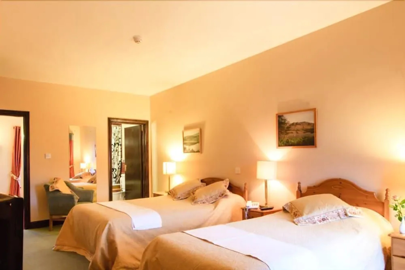 The Yeats County Inn Hotel