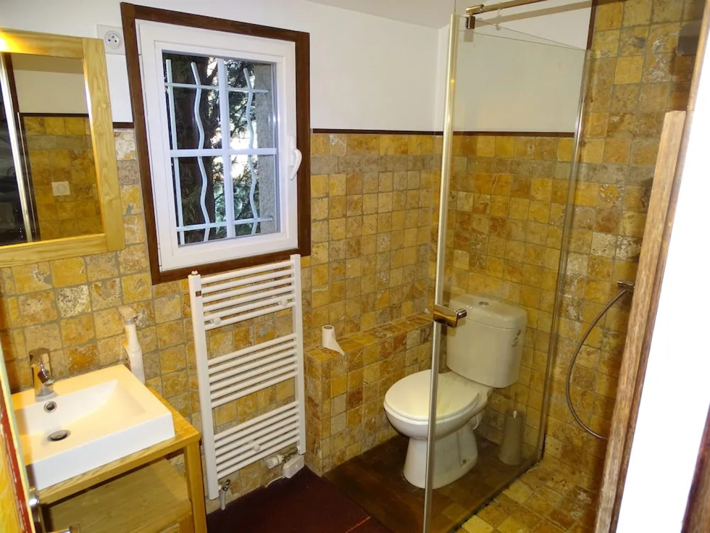 baraveou home in nature