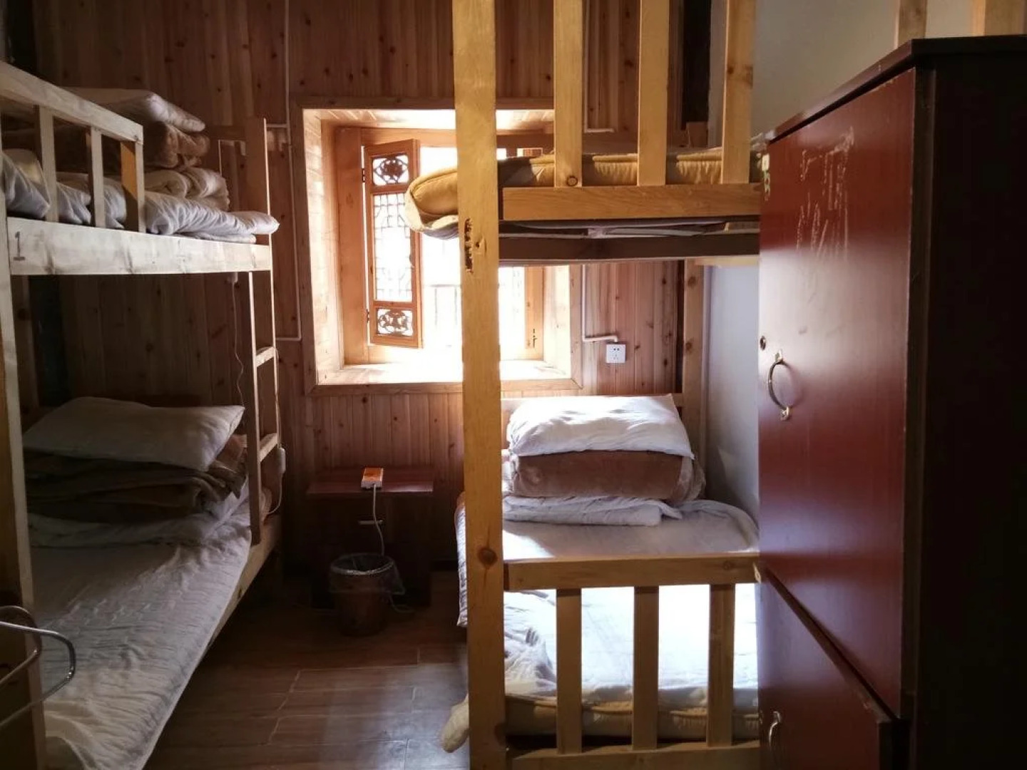 Dengba Hostel Shangri-La