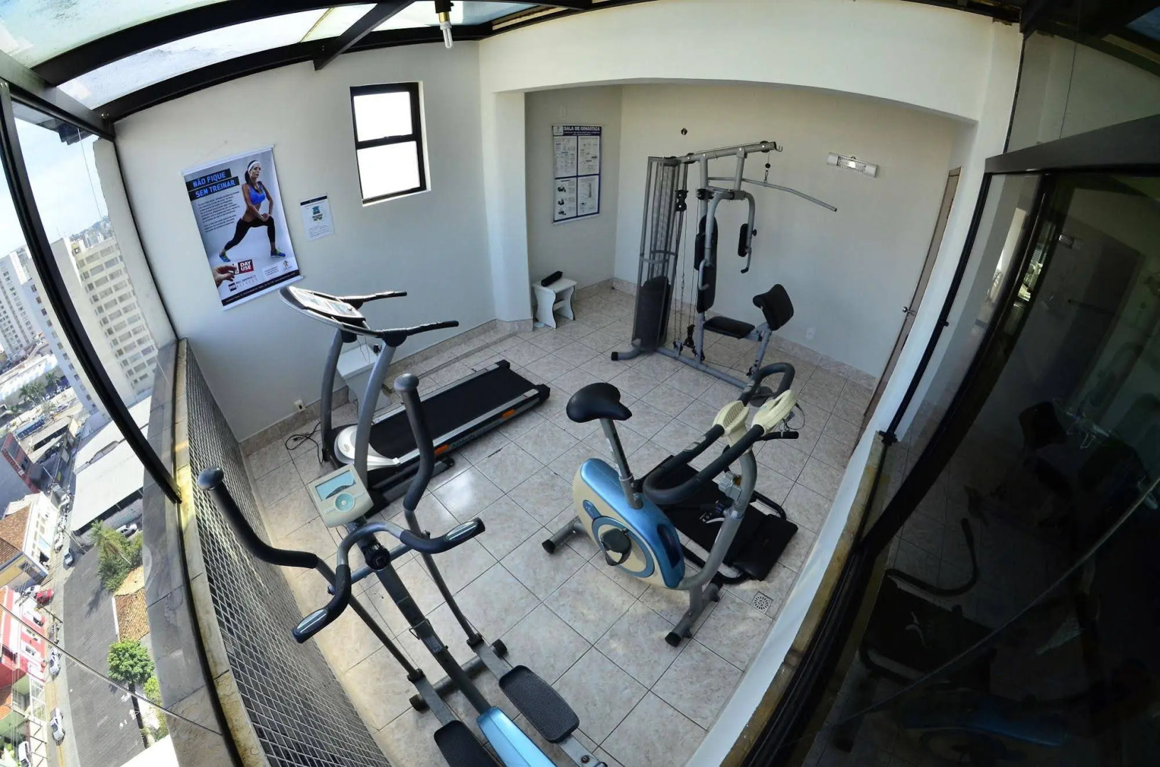 Leon Park Hotel e Convenções