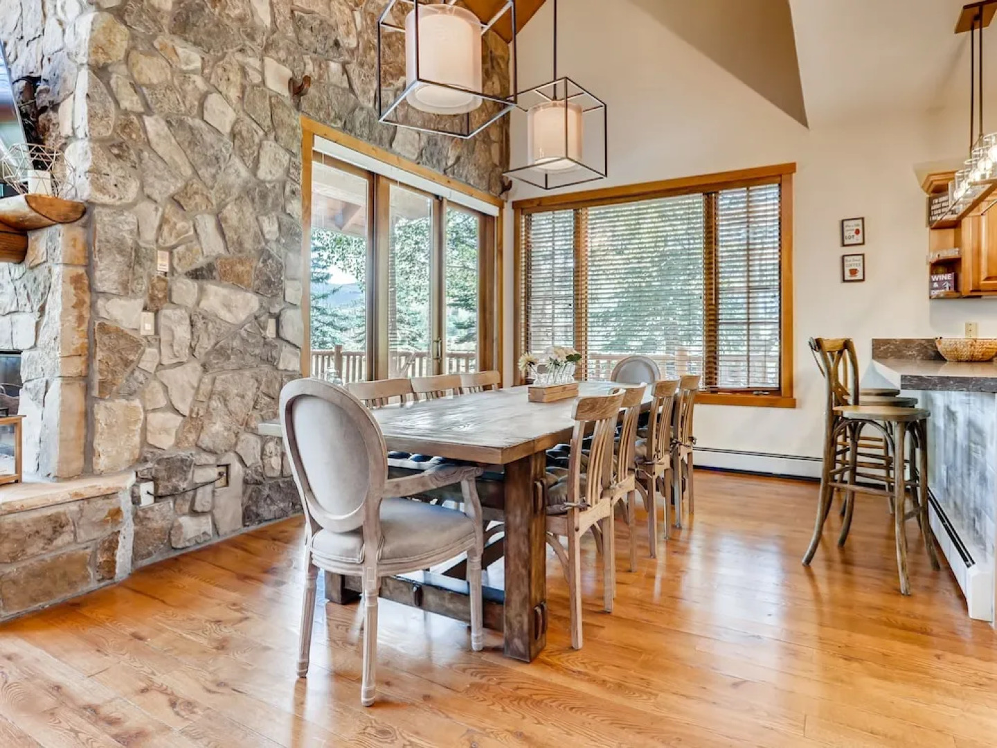 28953 Cathedral City - 5 Br Home