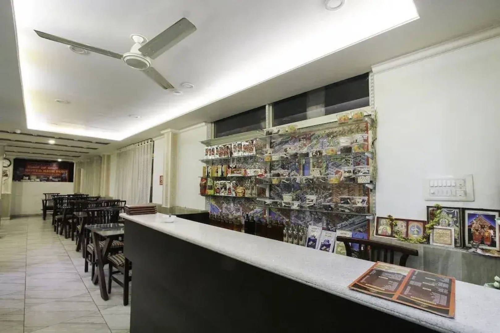 Rich Fort By OYO Rooms