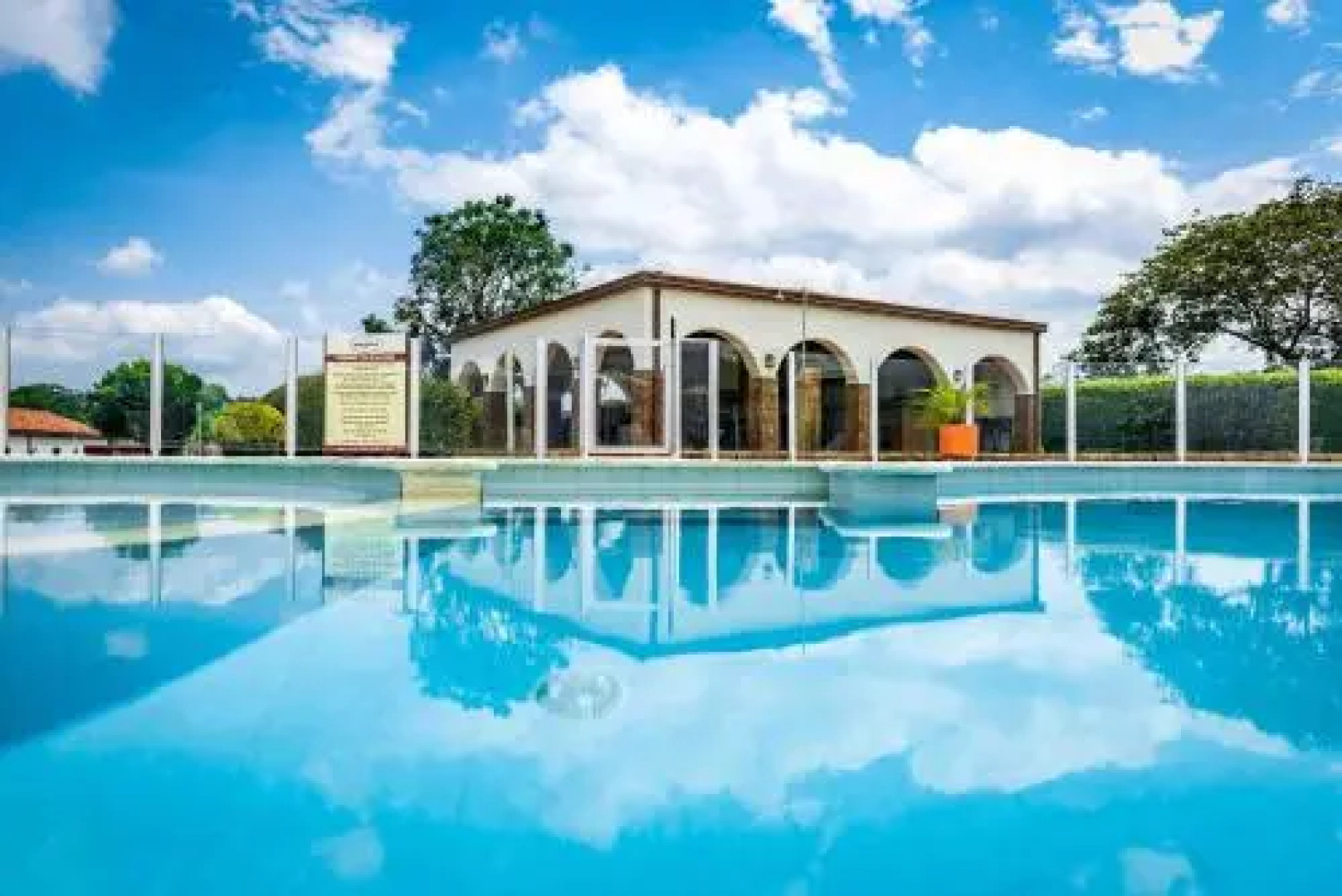 Hotel Estrella Del Monte