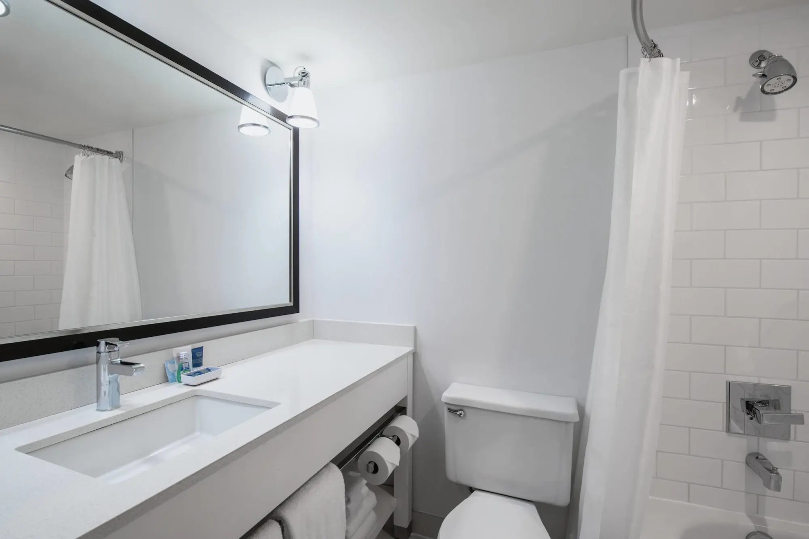 Four Points by Sheraton Edmonton South