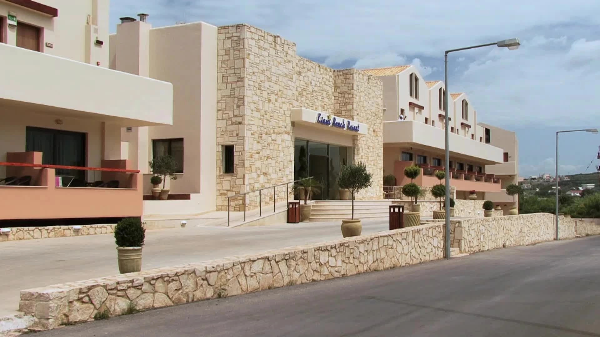 Kiani Beach Resort Family