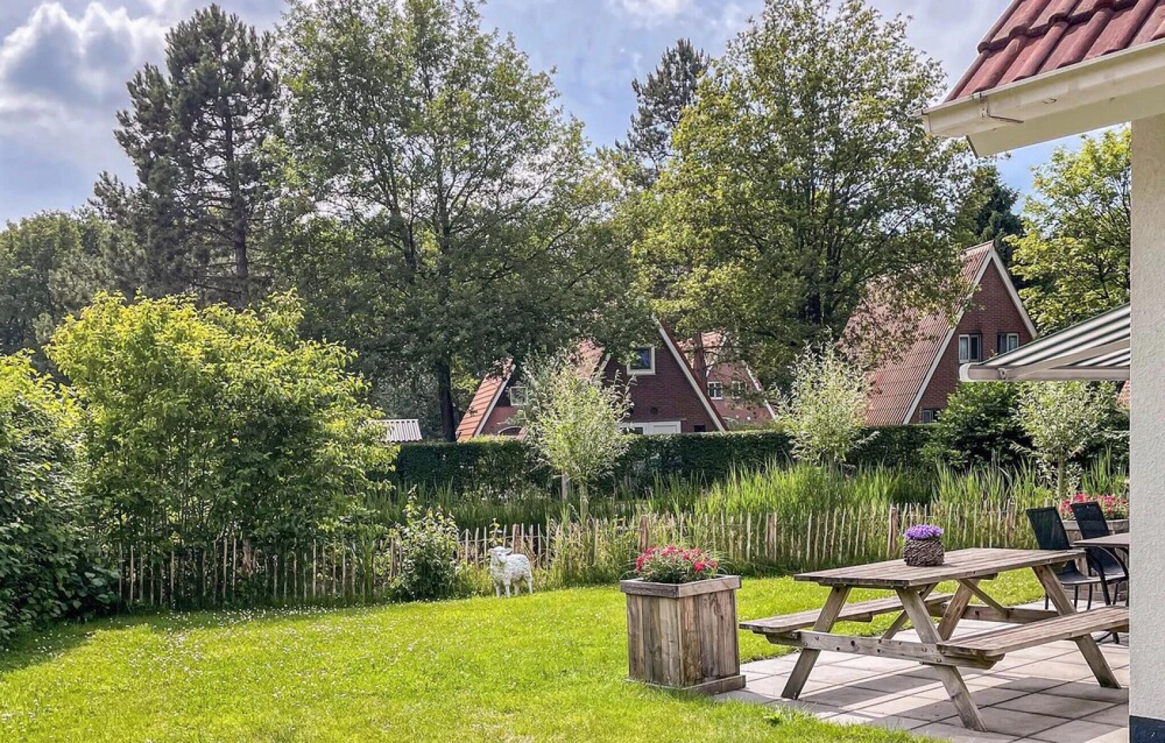 Beautiful Home in Sint Nicolaasga With Wifi and 3 Bedrooms