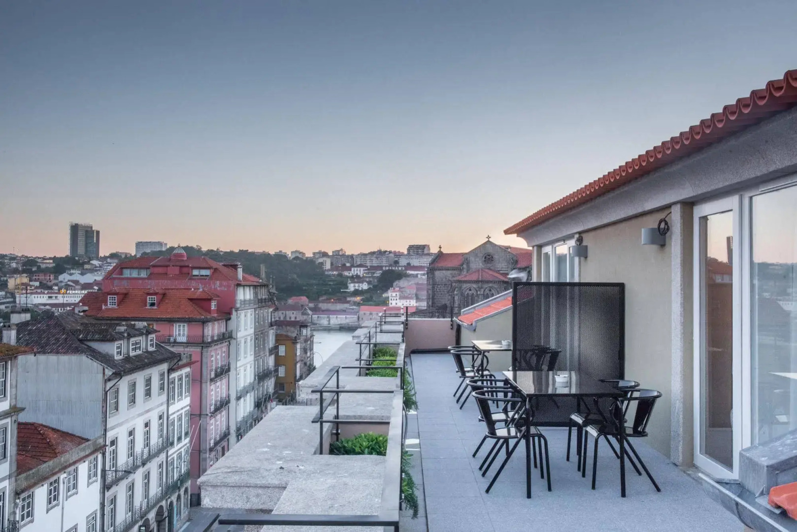 The Editory House Ribeira Porto Hotel
