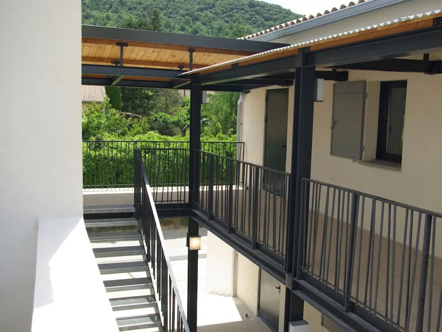 Attractive Holiday Home in Malaucène With Terrace