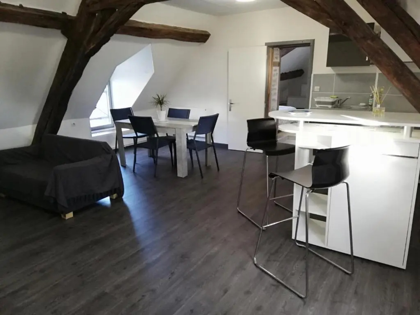 Appartement au pied du circuit de Magny-cours