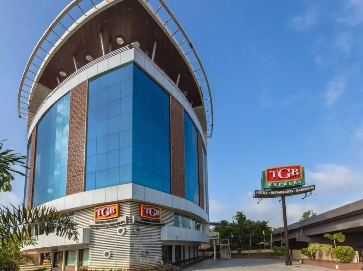 TGB Express Hotel - Nadiad