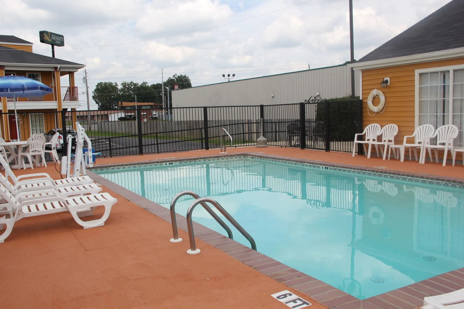 Quality Inn Albertville US 431