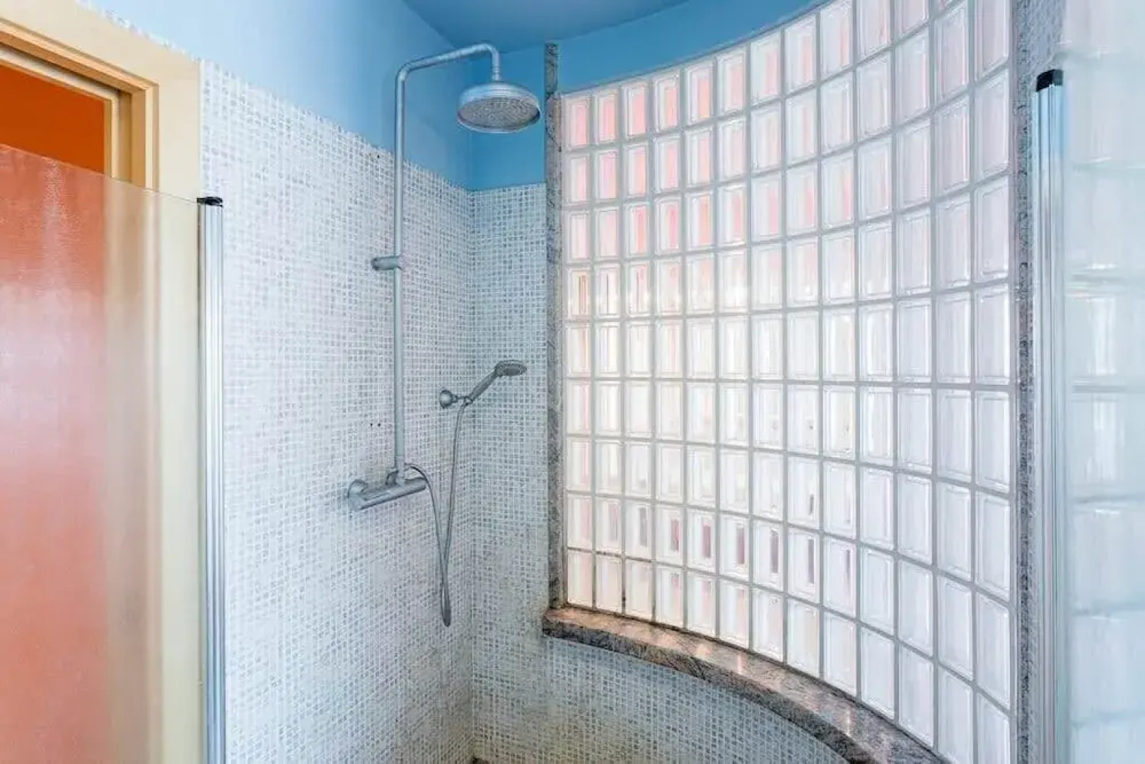 Villa Near Milan With Swimming Pool