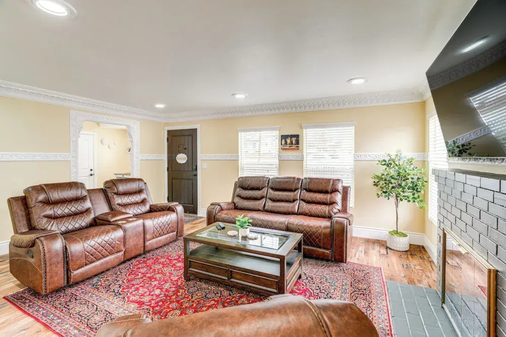 Del Rey Oaks Vacation Home w/ Mini-golf Course!