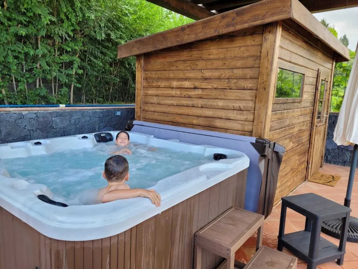 Etna Sunshine Rent Rooms