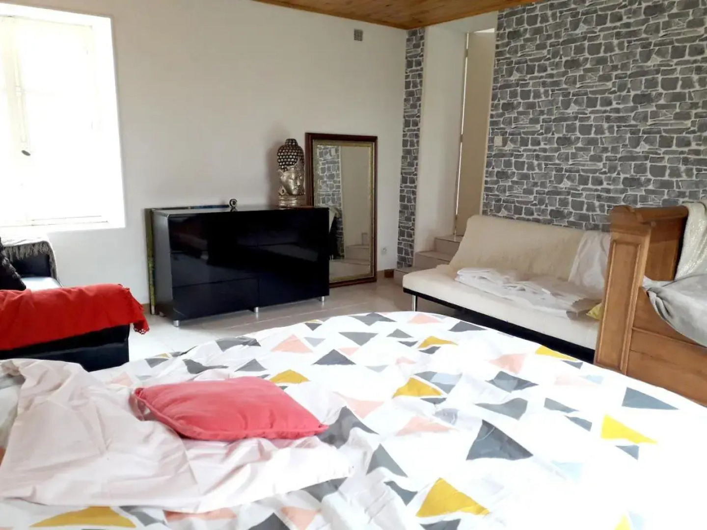 Maison plein pied dans bourg avec tous commerces