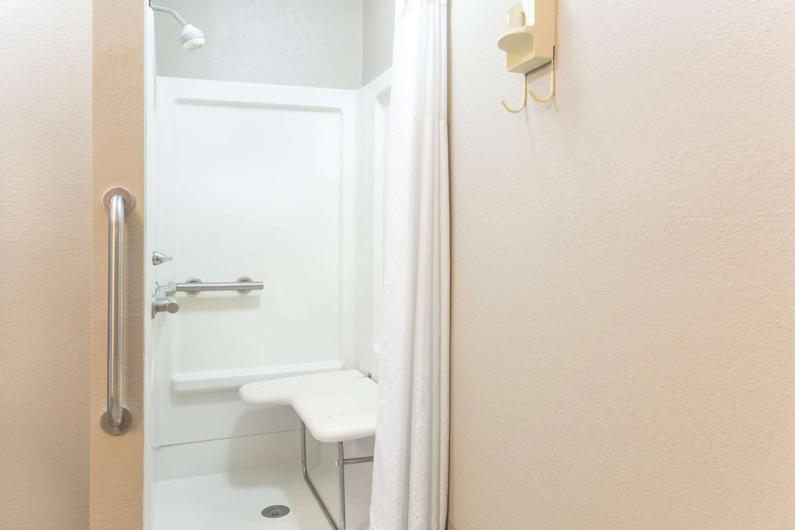 Days Inn by Wyndham Forest