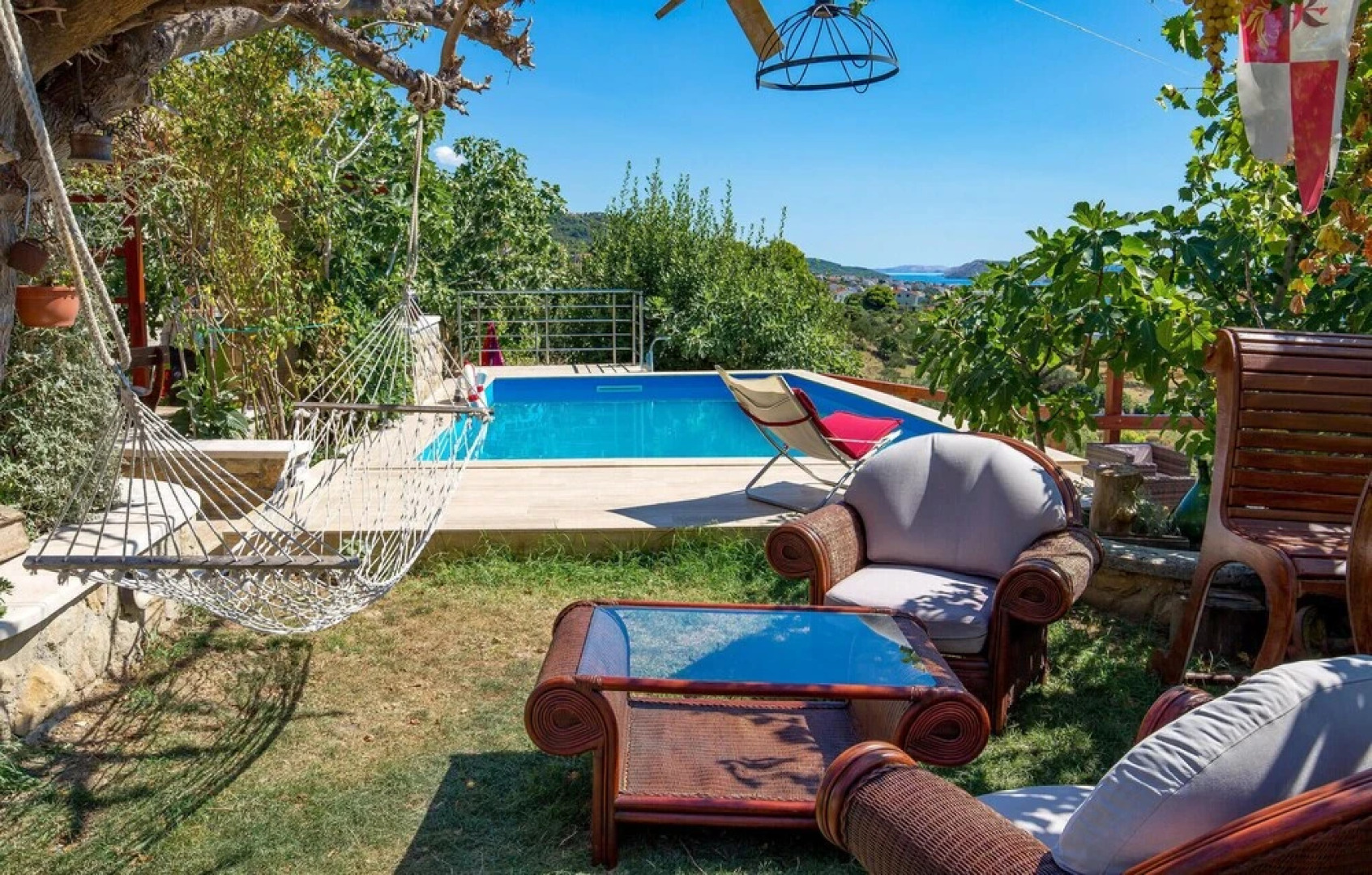 Amazing Home in Banjol With 3 Bedrooms, Outdoor Swimming Pool and Jacuzzi