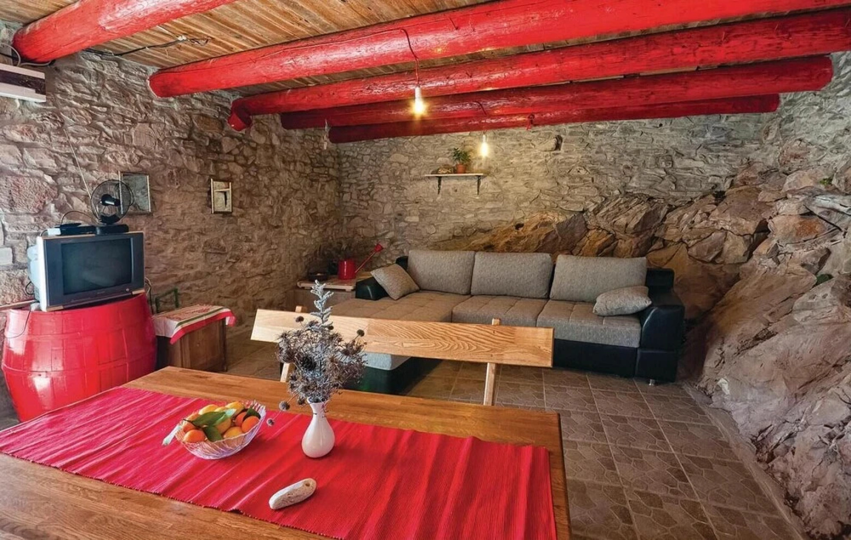 Stunning Home in Zastrazisce With 4 Bedrooms