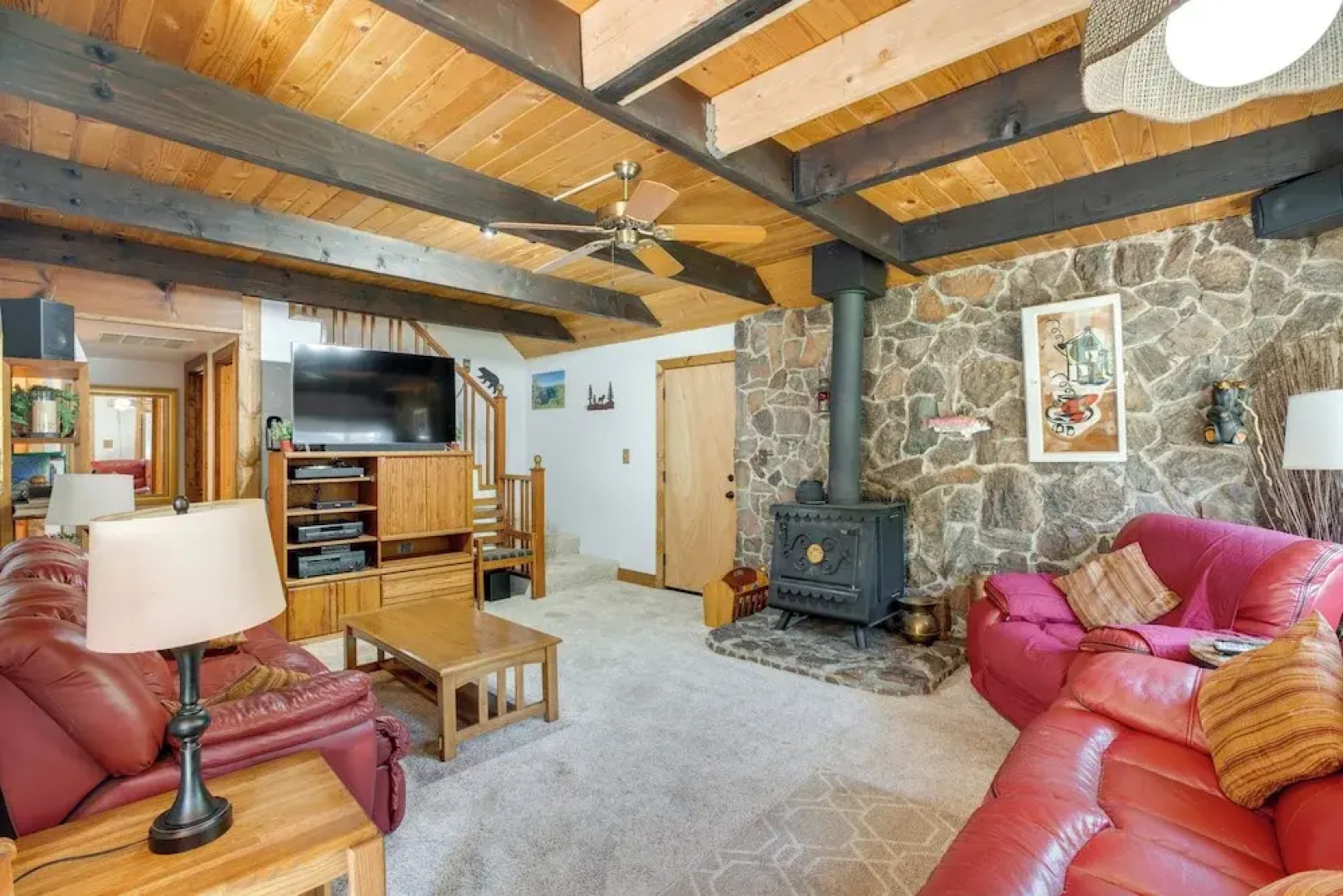 11 Mi to Ski Resorts! Lake Tahoe Gem w/ Pool Table