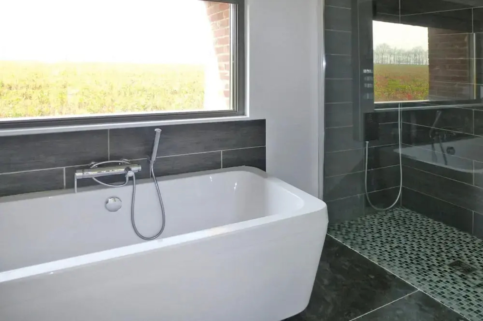 Architectural Villa Near the Coast, Sainte-colombe