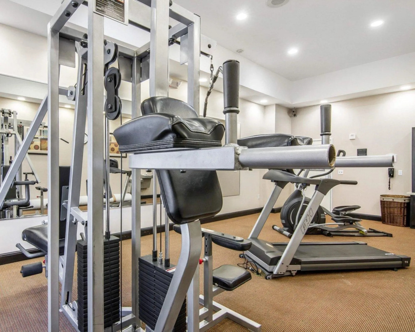 Red Roof Inn & Suites Longview