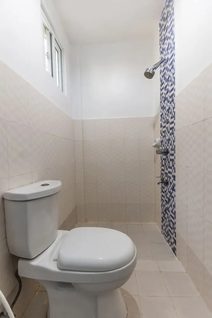 OYO 466 Issa's Haven