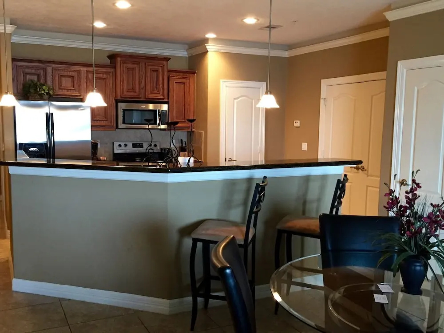 Southern Empress Lakeside Condominiums