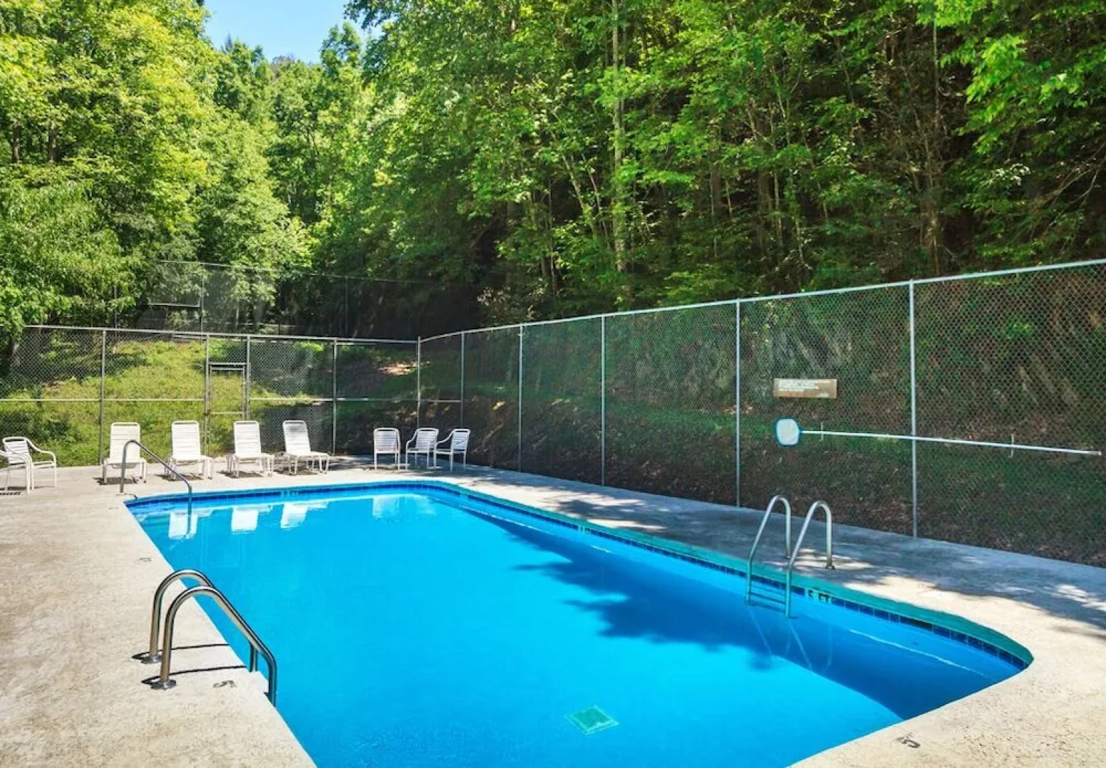 Bear View - Three Bedroom Cabin