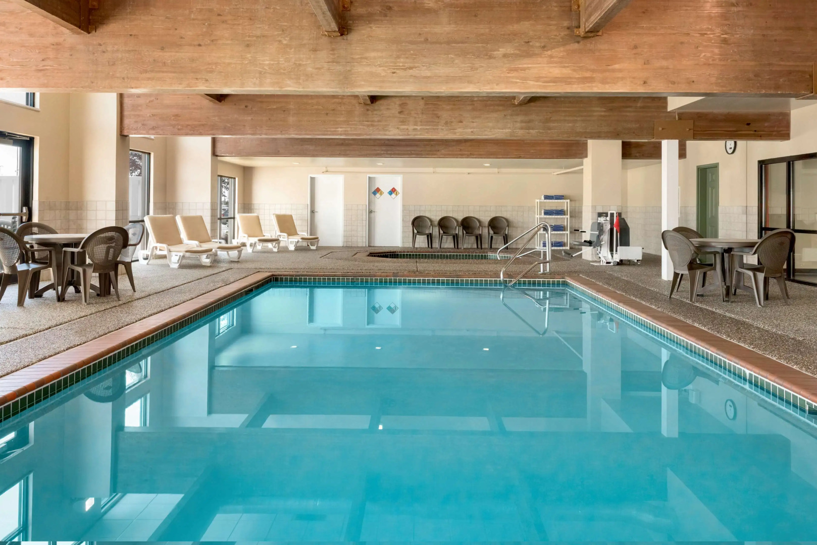 Country Inn & Suites by Radisson, Council Bluffs, IA