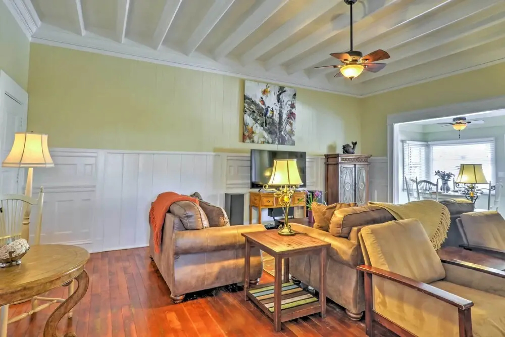 Carpinteria Apt w/ Hot Tub - 10 Min Walk to Beach!