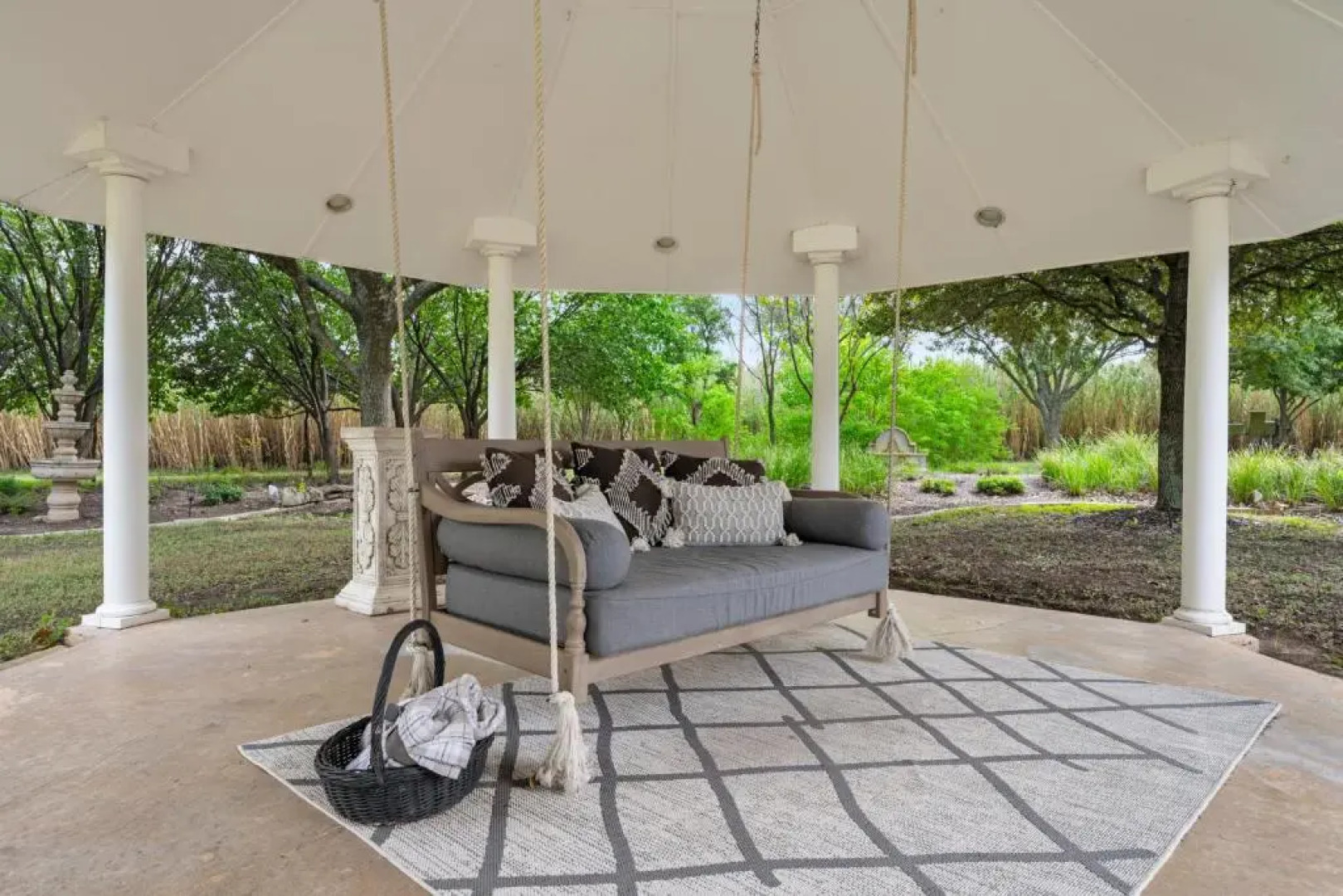 The Plantation House Boutique Inn