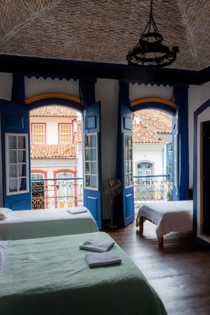 Solar Cláudio Manuel Pousada