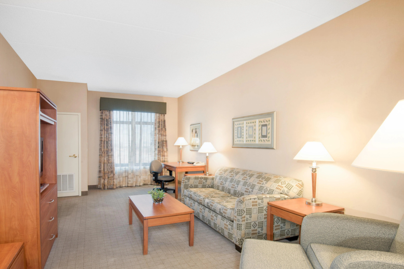 Holiday Inn & Suites Goodyear - West Phoenix Area by IHG