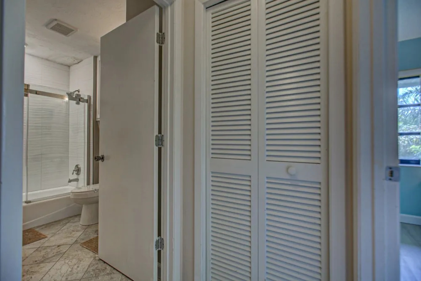 Beach Palms 6B by Anna Maria