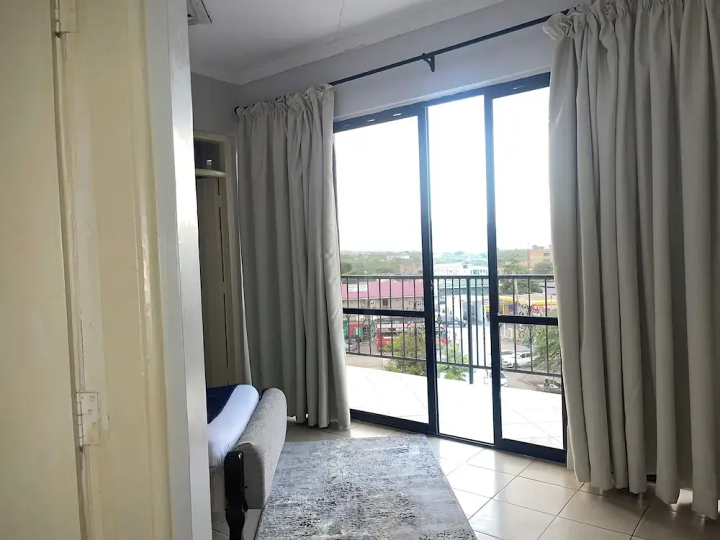 Iman Hotel