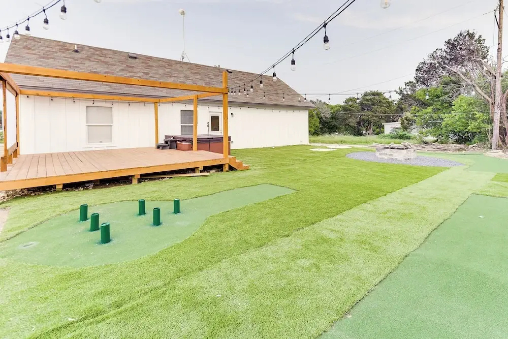 Texas Family Home w/ Hot Tub: 1 Mi to Lake Whitney