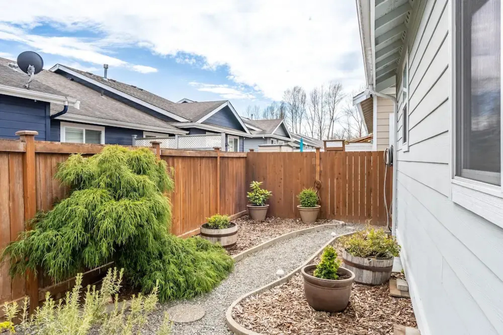 Luxury Home Reading & Game Room Outdoor Dining 3 Bedroom Home by RedAwning