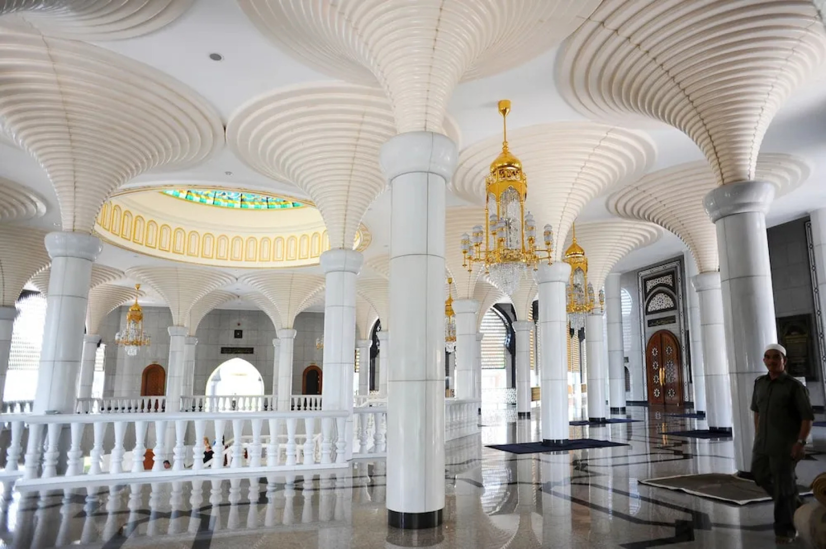 Rimbun Suites & Residences