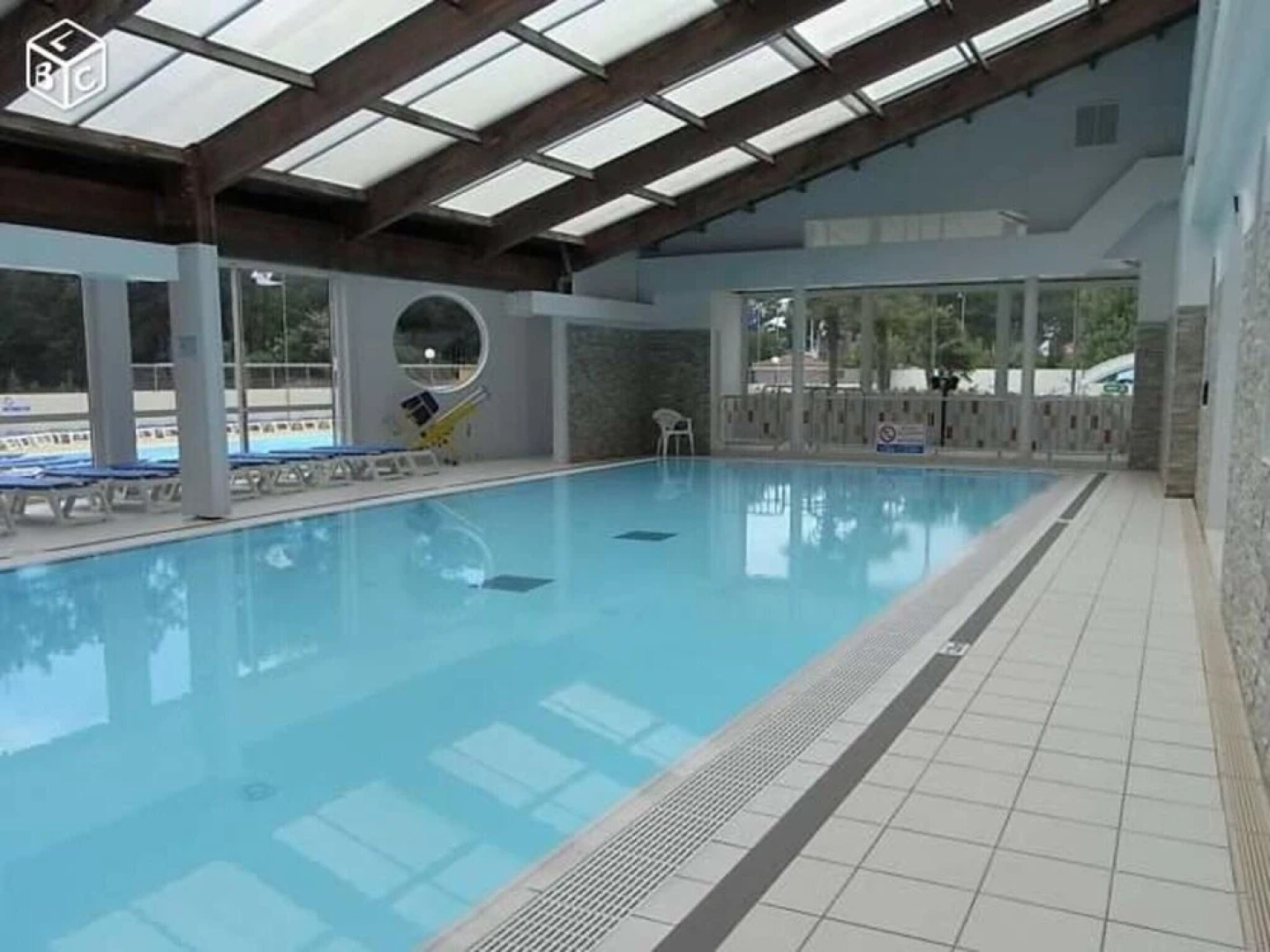 Bungalow With 2 Bedrooms in Saint-jean-de-monts, With Pool Access, Fur