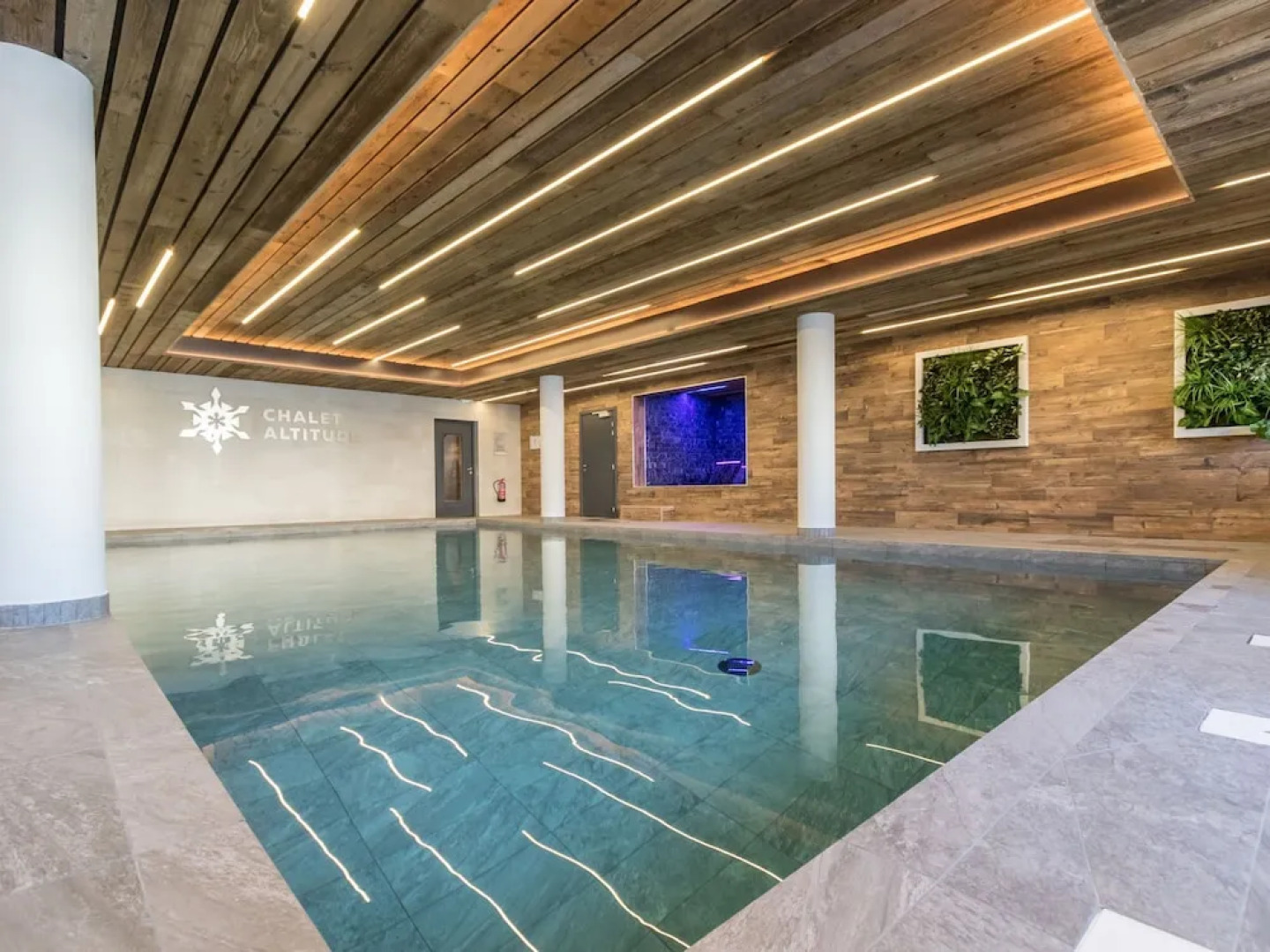 Rustic Apartment With a Fireplace and Wi-fi in Arc 2000