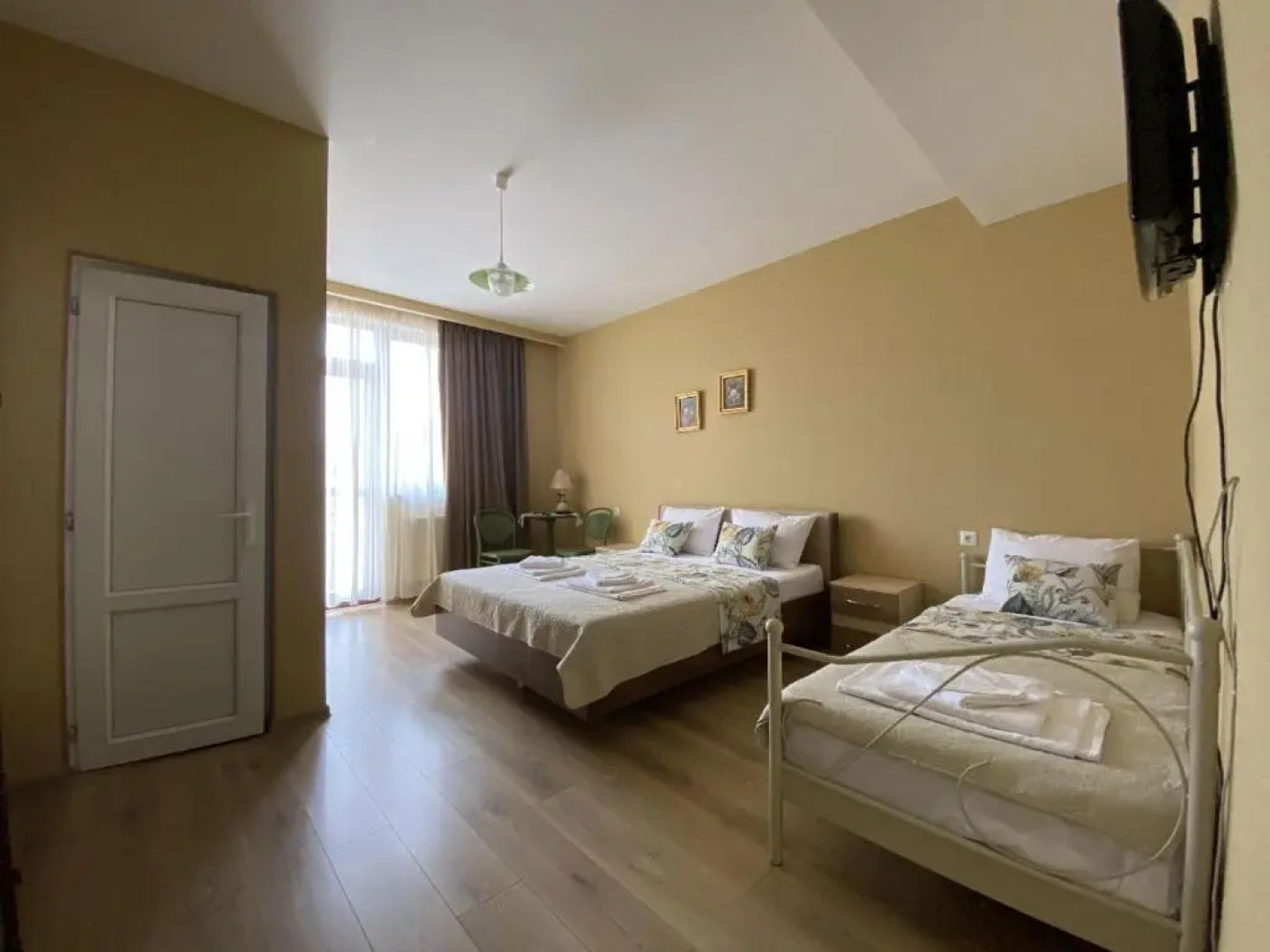 Hotel Legiandro Surami