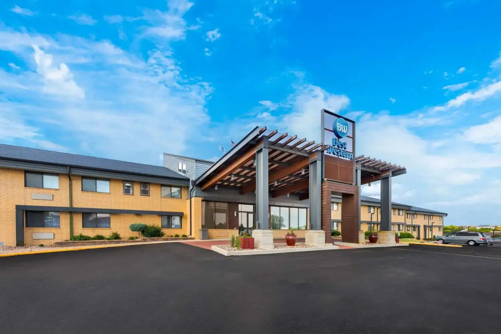 Best Western West Towne Suites