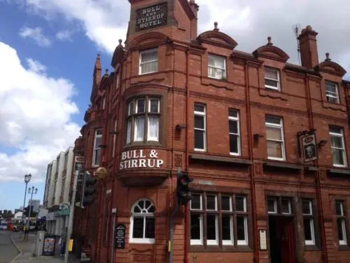 The Bull & Stirrup Hotel